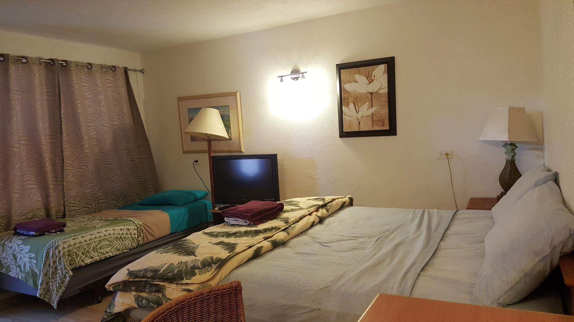 The Beach Waikiki Boutique Hostel Гонолулу Экстерьер фото