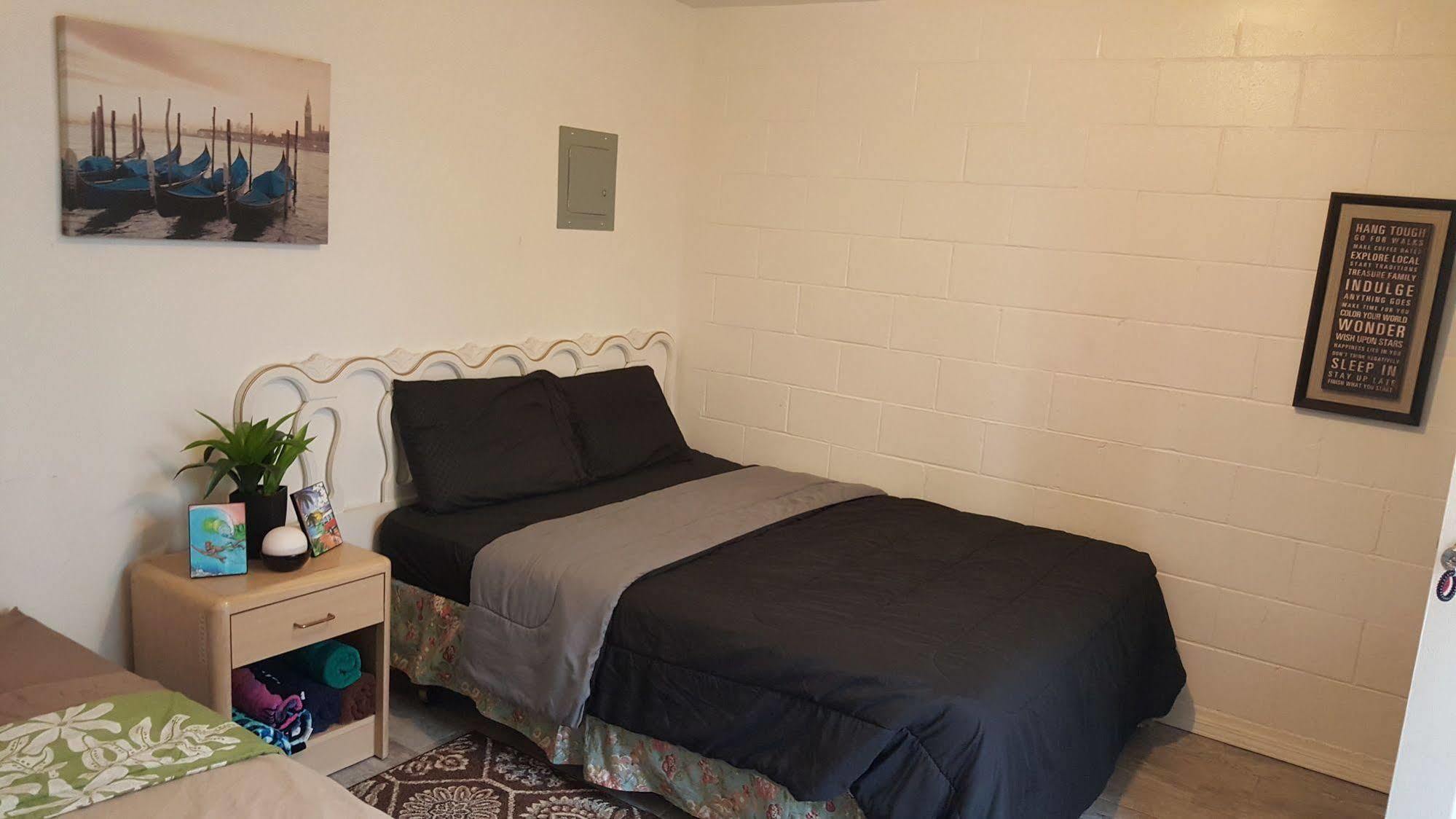 The Beach Waikiki Boutique Hostel Гонолулу Экстерьер фото