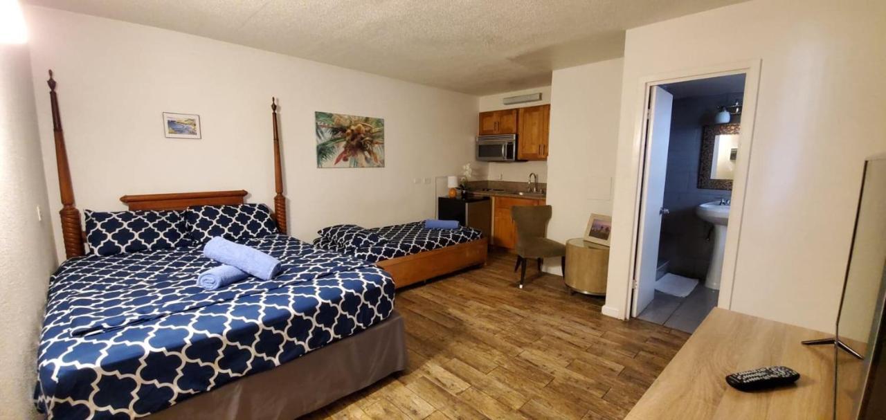 The Beach Waikiki Boutique Hostel Гонолулу Экстерьер фото